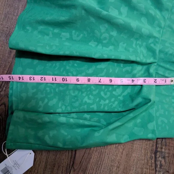 NWT Emily McCarthy Serena Skort Green Leopard Size M Tennis Skirt - Picture 9 of 12